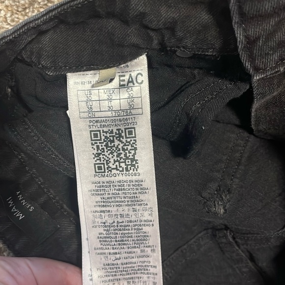 Guess Men Jeans - Picture 6 of 6